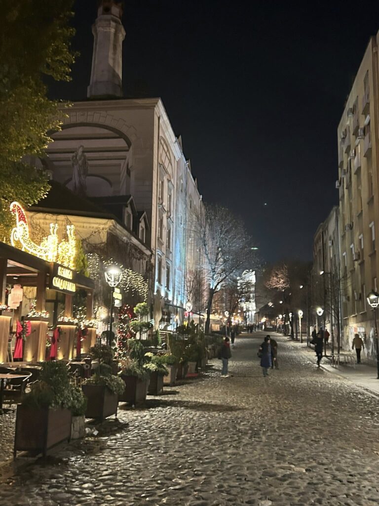 Kuva Belgradian kadusta hallituksen viimeiseltä viikolta